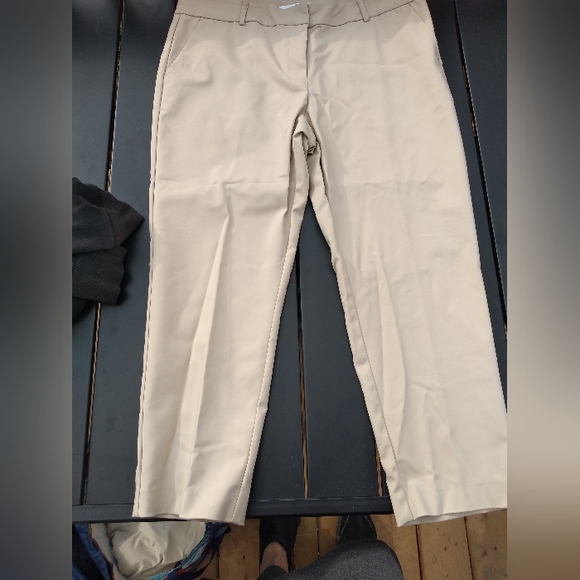 ALFRED SUNG Pants - Alfred Sung Women's Khaki Coloured Cropped Dress Pants, Size 14, Like New